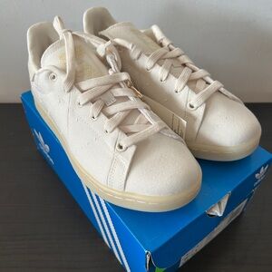 Adidas Stan Smith Primeblue Women’s Off-White Canvas Sneakers